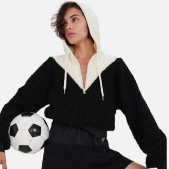 For Love and Lemons Cozy Cropped Pullover, Size XS, NWT - Picture 1 of 10